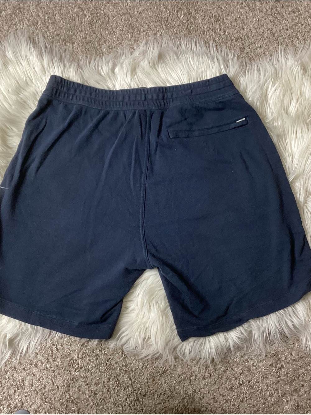 Vuori Vital Shorts Blue Lg - Picture 2 of 5